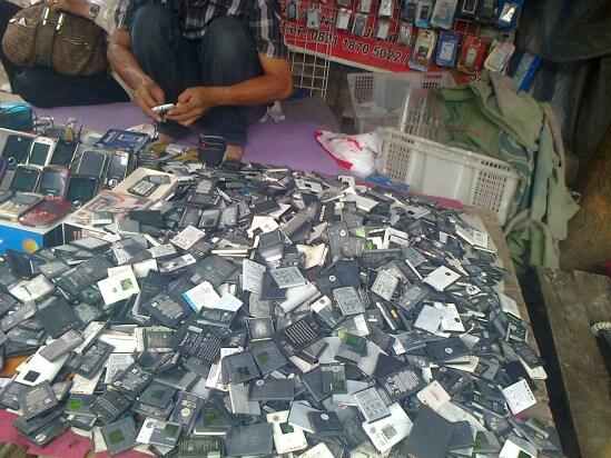 Pajak Impor Ponsel Naik Mulai Januari 2014