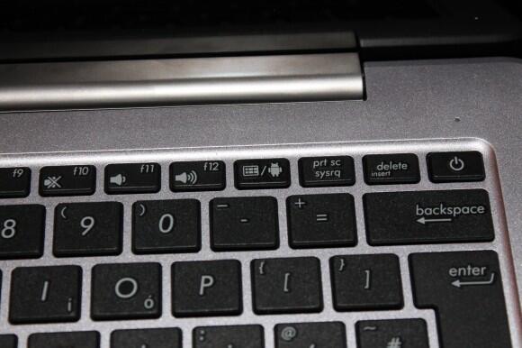Memperkenalkan ASUS Transformer Trio. Tablet, laptop, PC. Dua OS dalam satu genggaman
