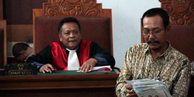 HAKIM BISA DINEGO, PEMOTOR RAMAI-RAMAI TEROBOS JALUR BUSWAY