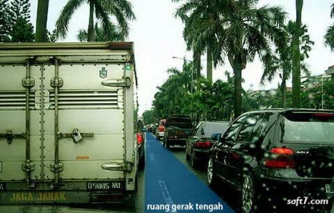 Indahnya Berbagi Sesama Pengguna Jalan