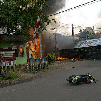 Foto-foto Tragedi Maut KRL Bintaro &#91;Update Terus Gan&#93; 