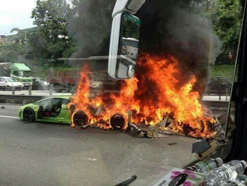 Kecelakaan Termahal di Malaysia, 3 Lamborghini Terbakar