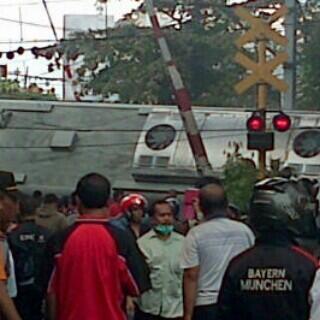 Kereta VS Truck Tangki