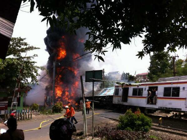 Kereta VS Truck Tangki