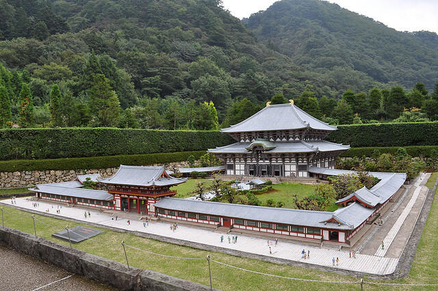 Yuk Menjelajah Miniatur Landmark Dunia di Tobu World Square Jepang