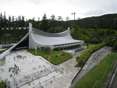 Yuk Menjelajah Miniatur Landmark Dunia di Tobu World Square Jepang