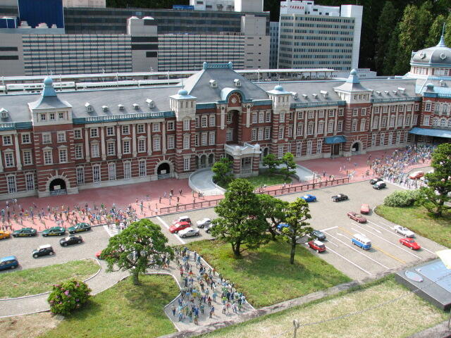 Yuk Menjelajah Miniatur Landmark Dunia di Tobu World Square Jepang