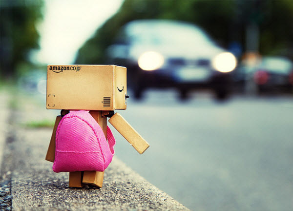 Danbo, boneka kotak yang sering jadi wallpaper smartphone.