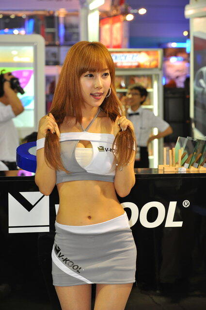 &quot; HOT &quot; Asian Beauty ;Promotional model's in Seoul , South korea ! 