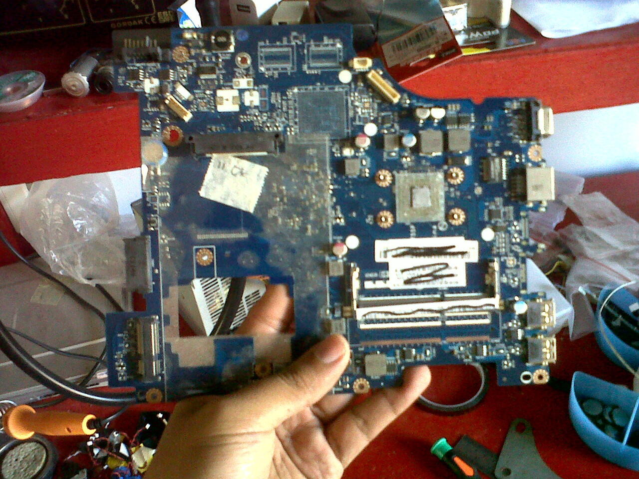 Terjual Mainboard Laptop Lenovo G475 (AMD E350 VGA Radeon 