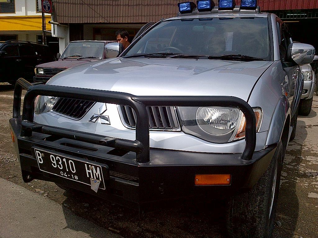 Cari MITSUBISHI STRADA TRITON 2008 GLS FULL VARIASI TUTUP BAK