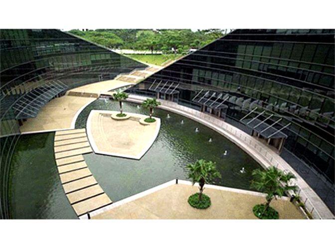 10 Kampus dengan pemandangan paling keren sedunia