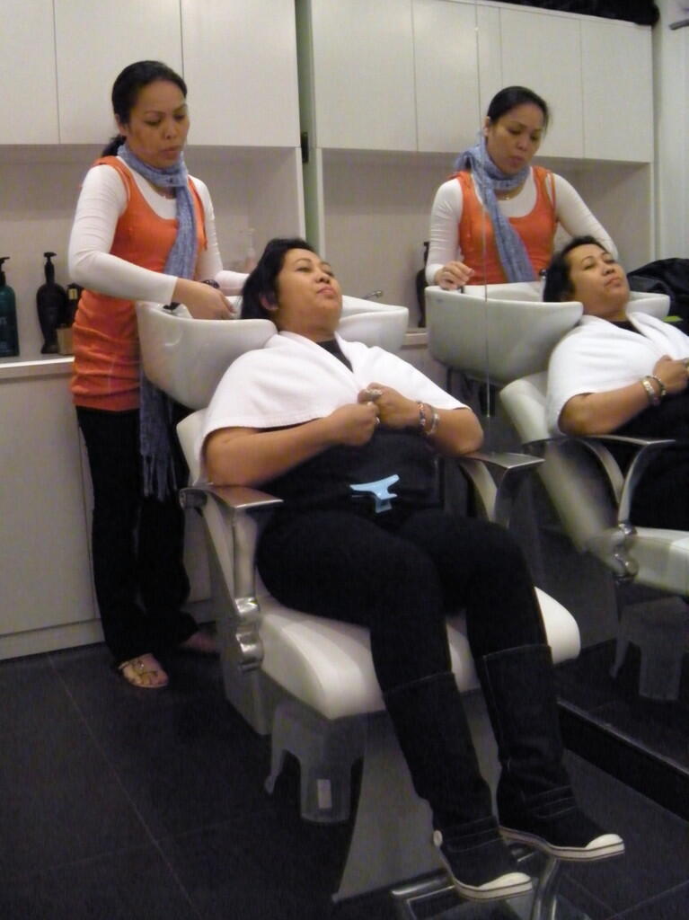 Hal yang Bisa Dilakuin Saat Nunggu Pacar di Salon&lt;&lt; NYESEL GA MASUK