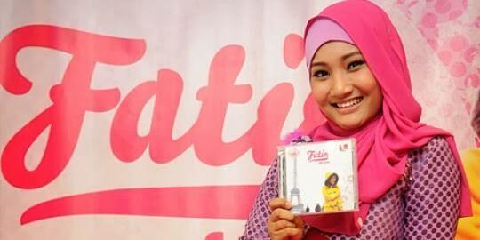 REVIEW DEBUT ALBUM FATIN 