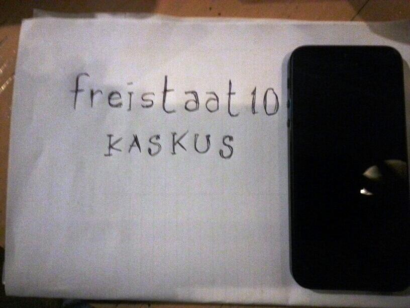 Iphone 5 16gb black BONUS Otterbox commuter+reflex