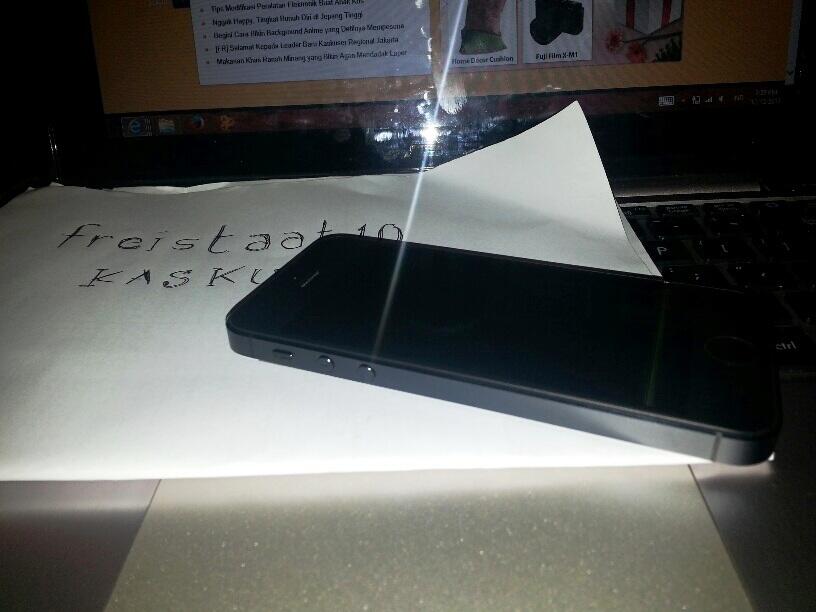 Iphone 5 16gb black BONUS Otterbox commuter+reflex