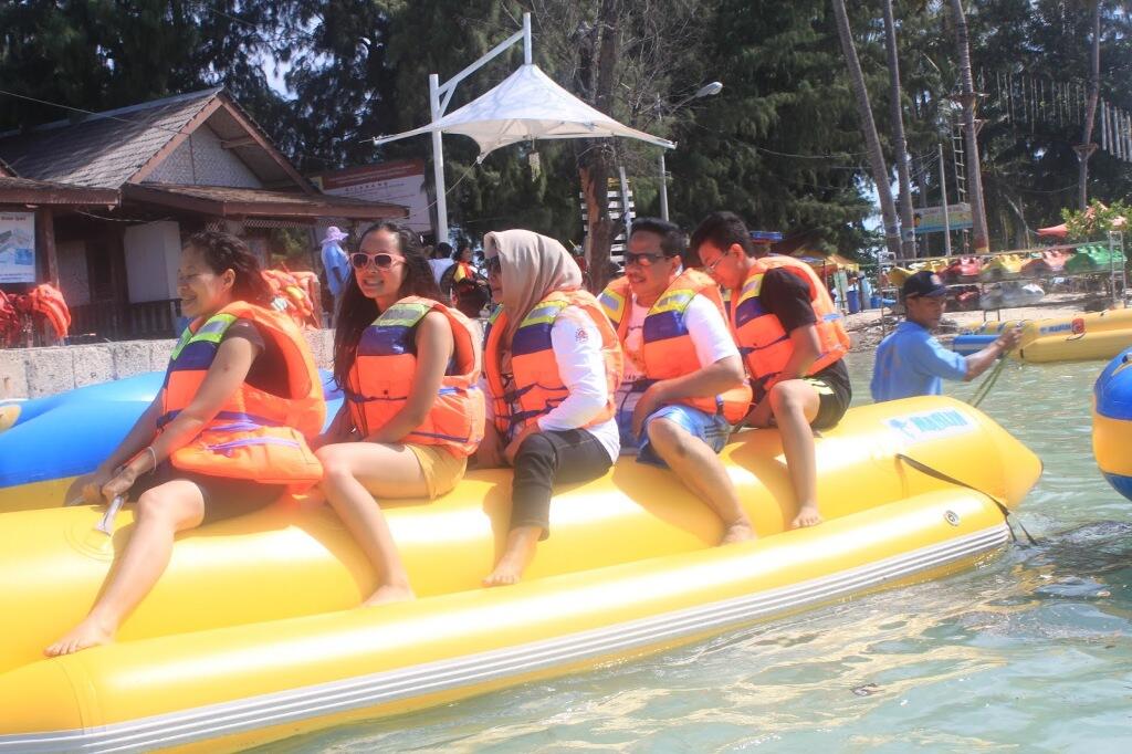 PANTAI PASIR PERAWAN: Sensasi Wisata Pantai Kuta di Jakarta