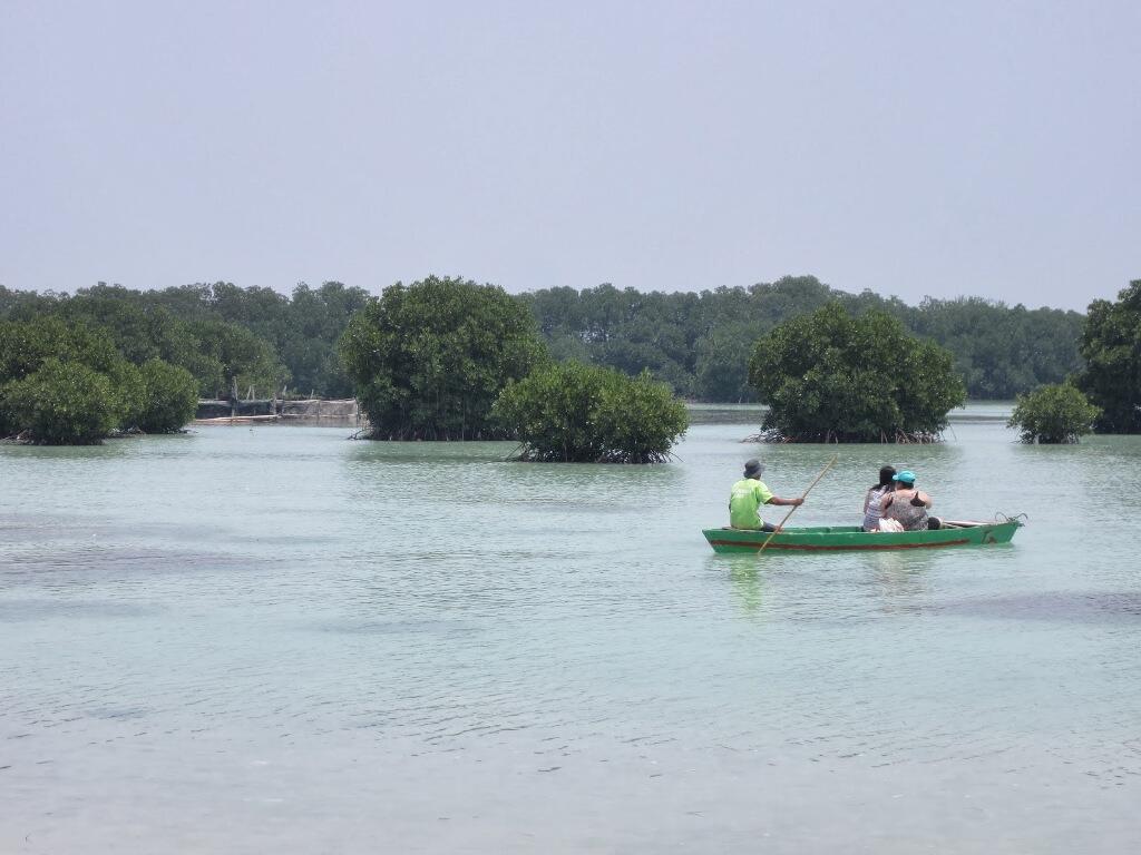 PANTAI PASIR PERAWAN: Sensasi Wisata Pantai Kuta di Jakarta
