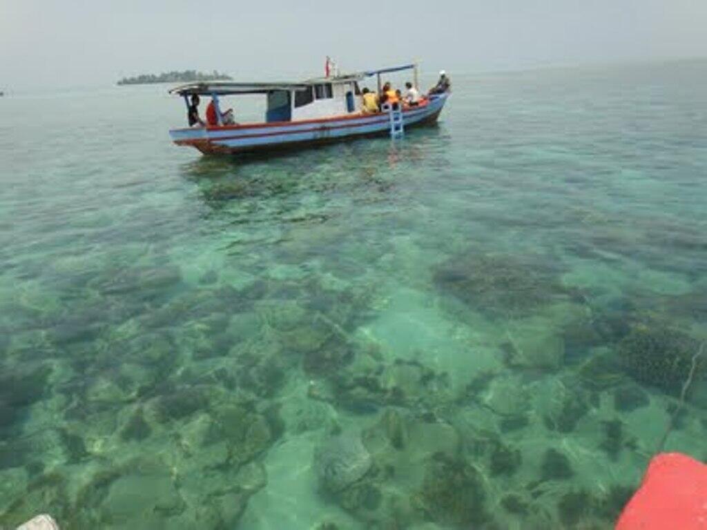 PANTAI PASIR PERAWAN: Sensasi Wisata Pantai Kuta di Jakarta