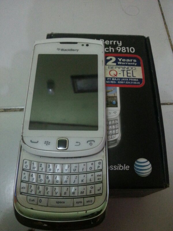 WTS BlackBerry 9810 (Torch 2)
