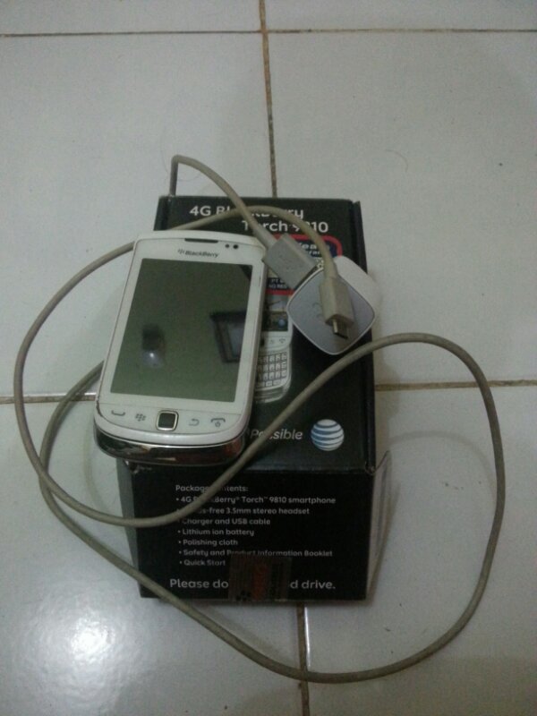 WTS BlackBerry 9810 (Torch 2)