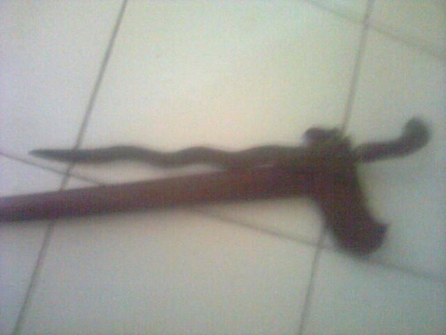 dimaharkan tasbeh gelang rogosukmo + batu dan keris