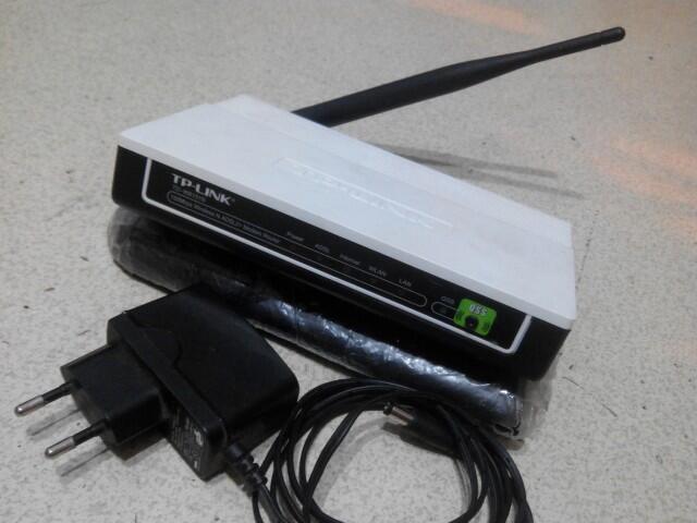 modem router TP-LINK TD-W8151N, seken 90%.. mint condition