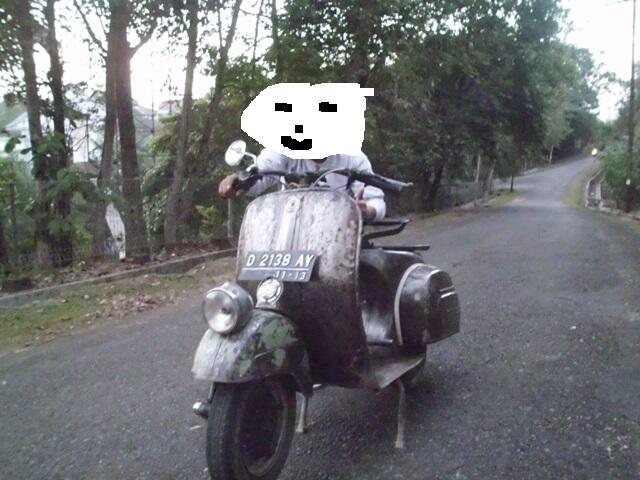 ketahuan warga mes*m di vespa + PICT