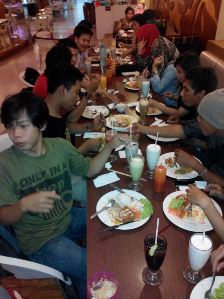 &#91;Field Report&#93; Gathering &amp; undangan makan bersama @SolariaID