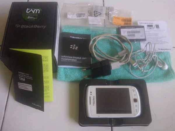 Blackberry 9810 White, Fullset, Ex Tam, Masuk gan !!
