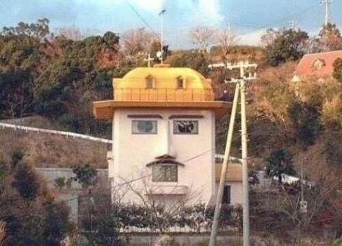 Foto-Foto Rumah Nyata Yang Aneh (NO BB)