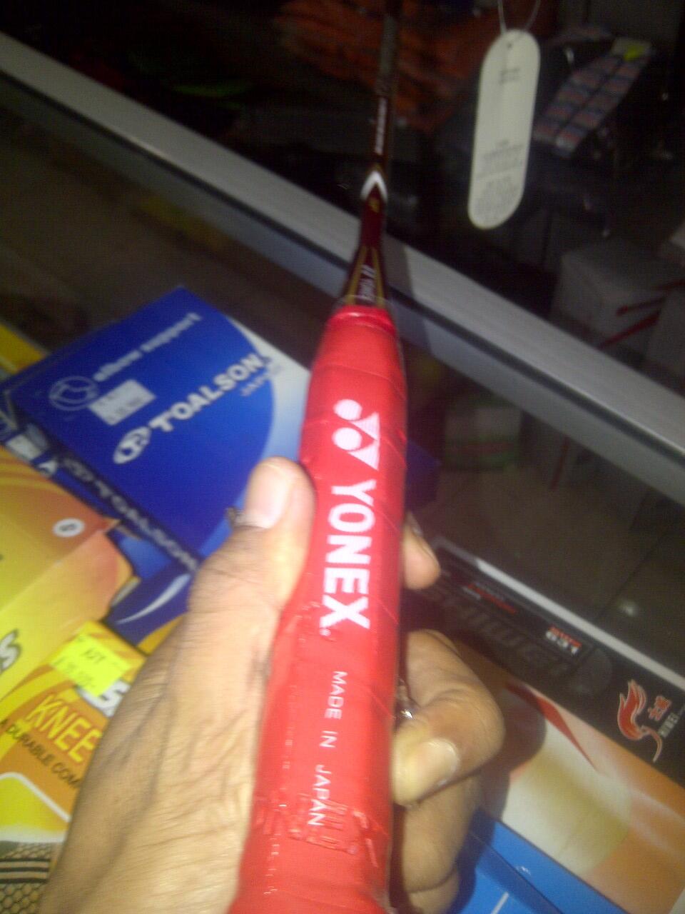 MURAH : RAKET BADMINTON/ BULUTANGKIS YONEX ARCSABER 10 IMPOR