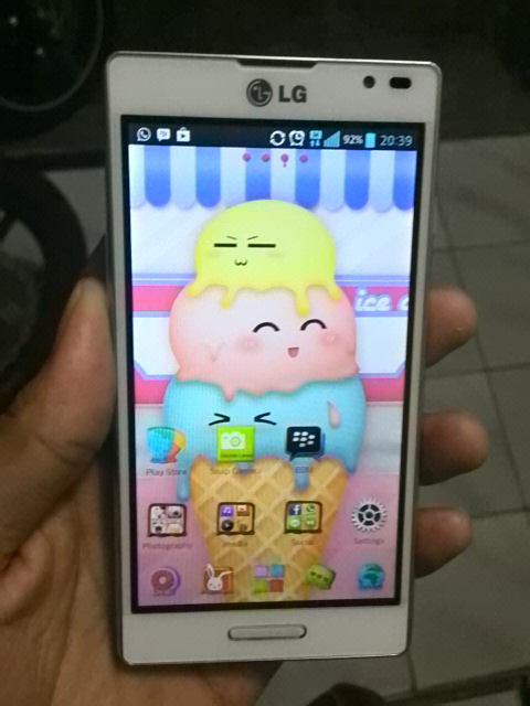 LG Optimus L9 White dualcore JB BBM ready ex cewek mulus abis