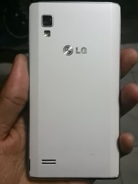 LG Optimus L9 White dualcore JB BBM ready ex cewek mulus abis