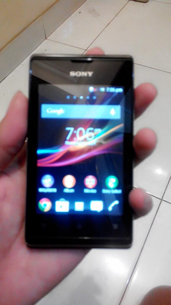 Jual Cepat HP Sony Experia E Dual Sim Like New Mulus