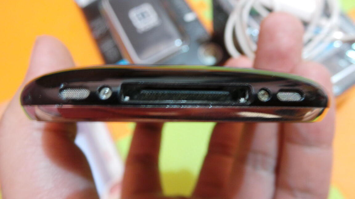 iPhone 3GS fullset Black (+banyak bonus nya)