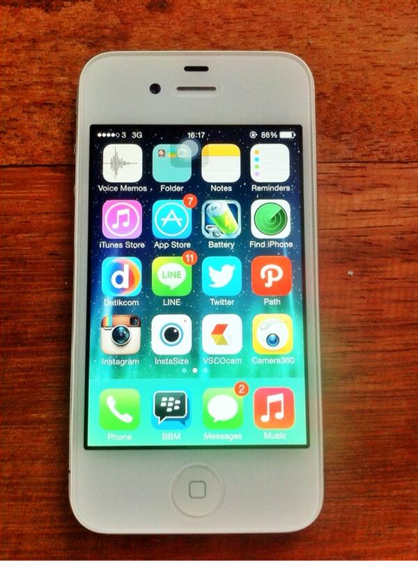 WTS iPhone 4 GSM Mulus Garansi panjang