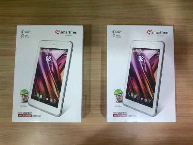 Smartfren Andromax TAB 8 (HD 8"inch, Proccesor 1.5Ghz)
