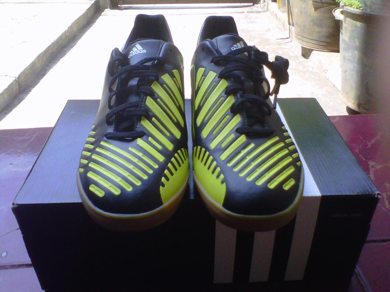 sepatu original super murah!!!!adidas futsal predator LZ Absolado