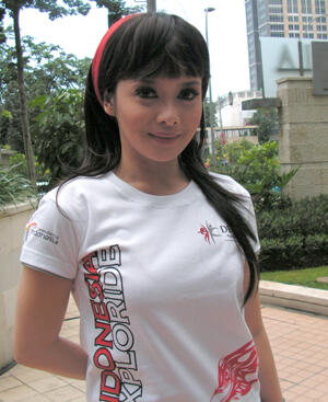 Presenter wanita yang Cantik Jelita