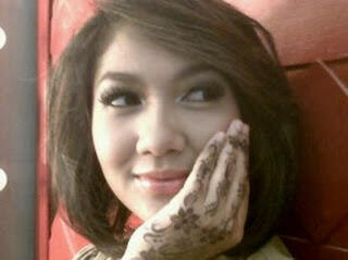 Presenter wanita yang Cantik Jelita