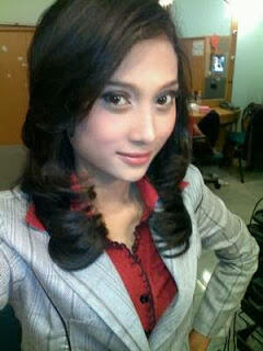 Presenter wanita yang Cantik Jelita