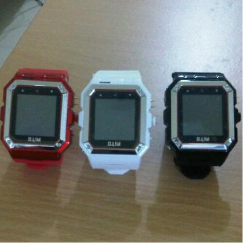 Dijual handphone Mito S500 berbentuk jam tangan harga bersahabat