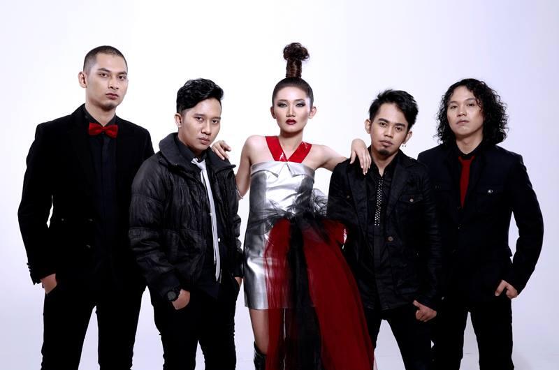 Fingercross Band ,Mencoba menjadi &quot;ICON&quot; baru di Blantika Musik Indonesia