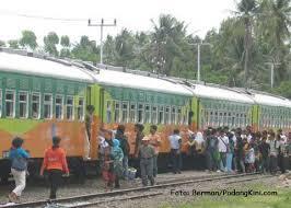 Balasan Hot Trit: Balada Kereta Indonesia