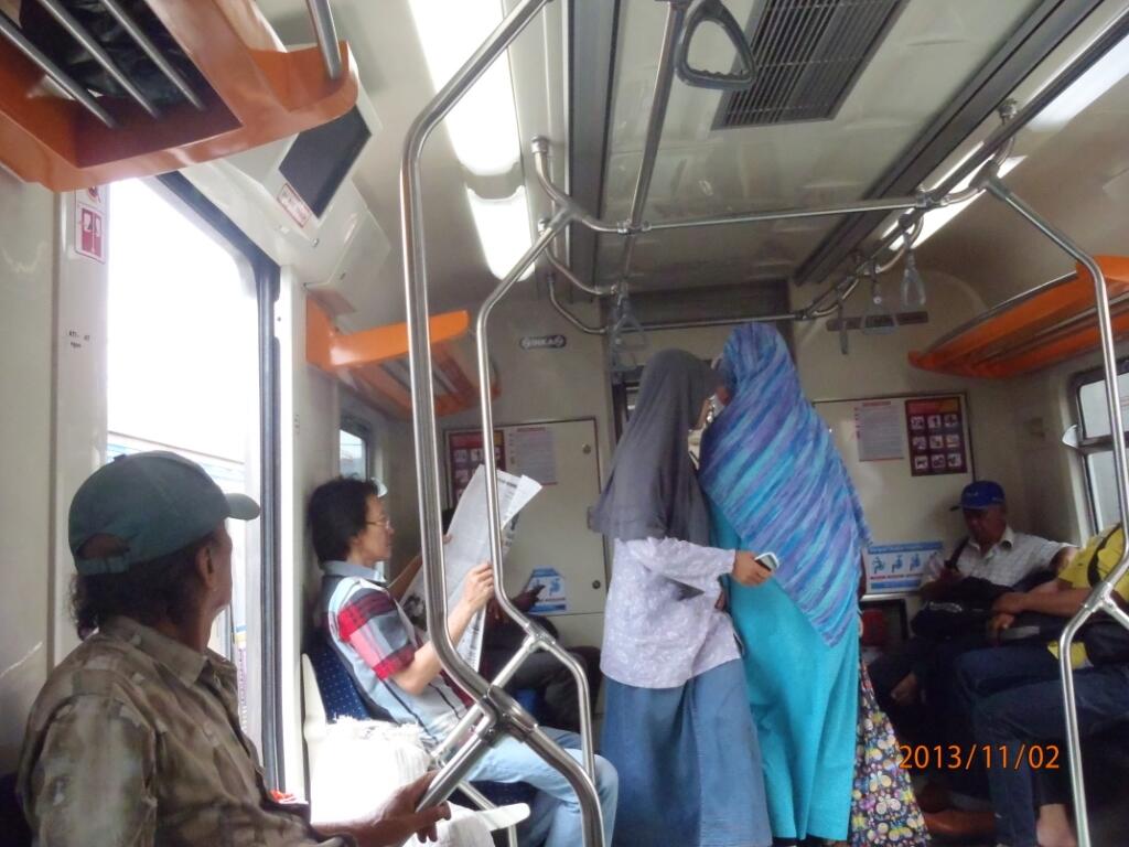 Balasan Hot Trit: Balada Kereta Indonesia