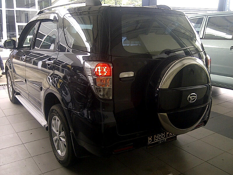 Daihatsu Terios TX hitam matic 2010,harga nego