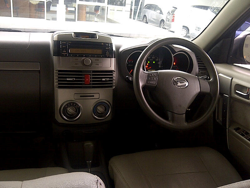 Daihatsu Terios TX hitam matic 2010,harga nego