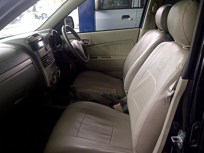 Daihatsu Terios TX hitam matic 2010,harga nego