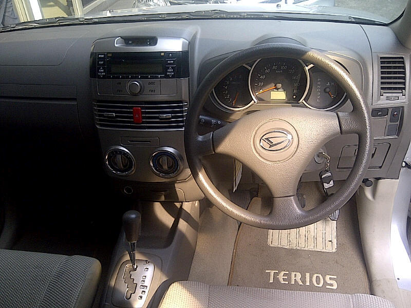 Daihatsu Terios TS silver matic 2012,harga nego